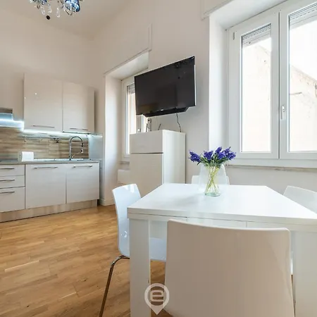Апартаменты Estay - Le Scale Sul Porto