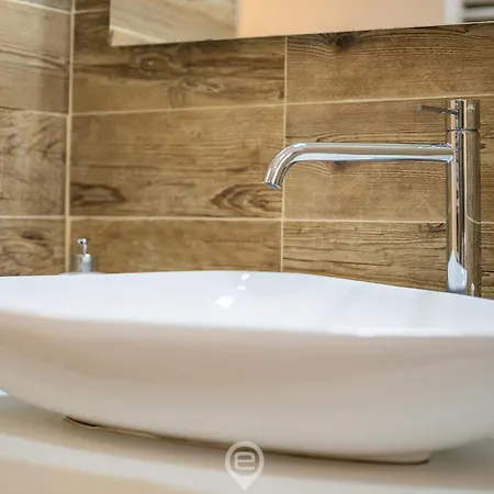 Le Scale Sul Porto *