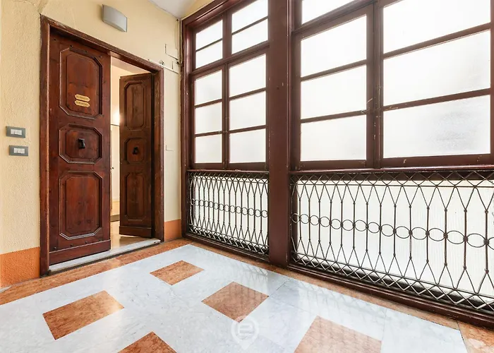 Le Scale Sul Porto * 卡利亚里